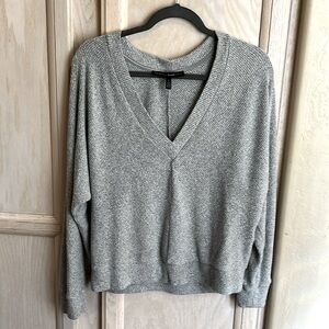 3/$30| 🌸 WHBM Cozy Knit Pullover